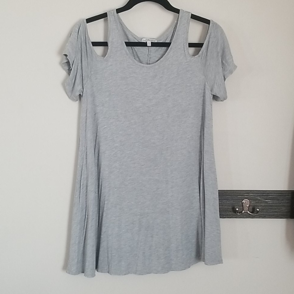 Cold shoulder top